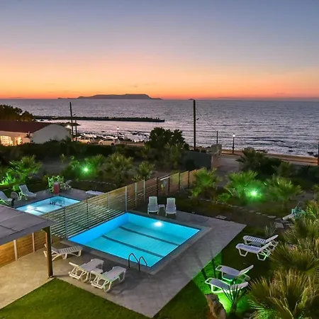 Appartement Mariza's Beachfront With Swimming Pool *