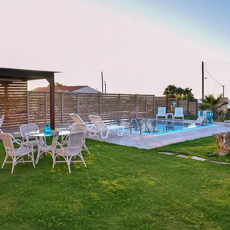 Mariza's Beachfront With Swimming Pool Limenas Chersonisou