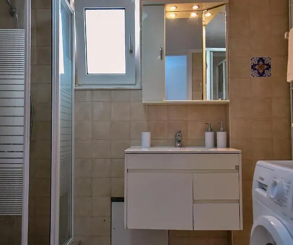 Mariza's Beachfront With Swimming Pool Hersonissos (Crete)